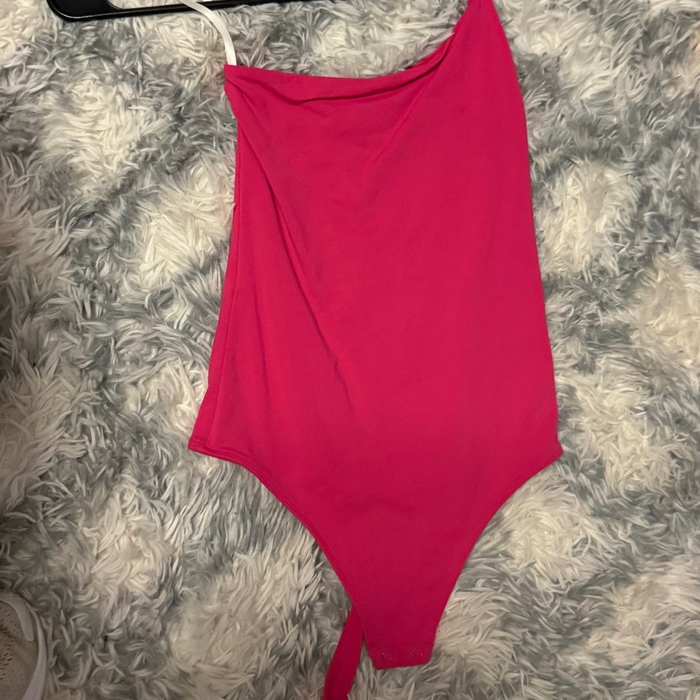 ARITZIA BABATON BODYSUIT SIZE XS